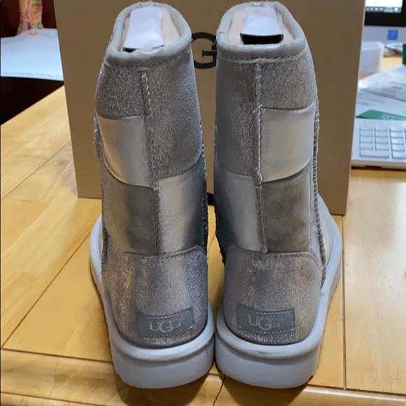 AUTH NIB UGG CLASSIC GLITTER PATCHWORK BOOTS US7 - Picture 7 of 9